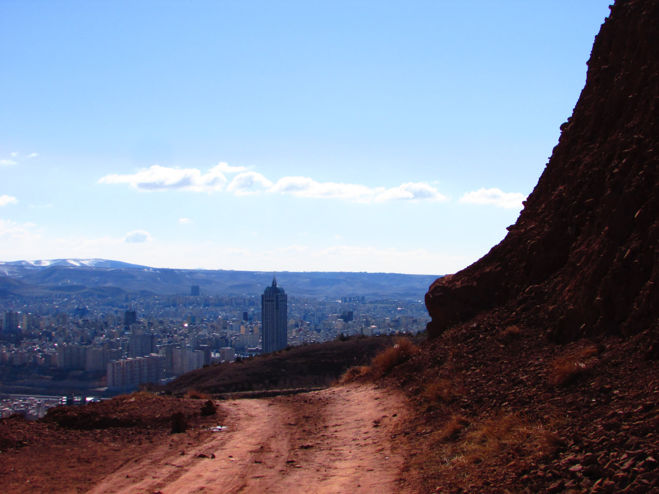پیشگیری از بروز سانحه ی سقوط درمسیر پرخطر پایان یولی